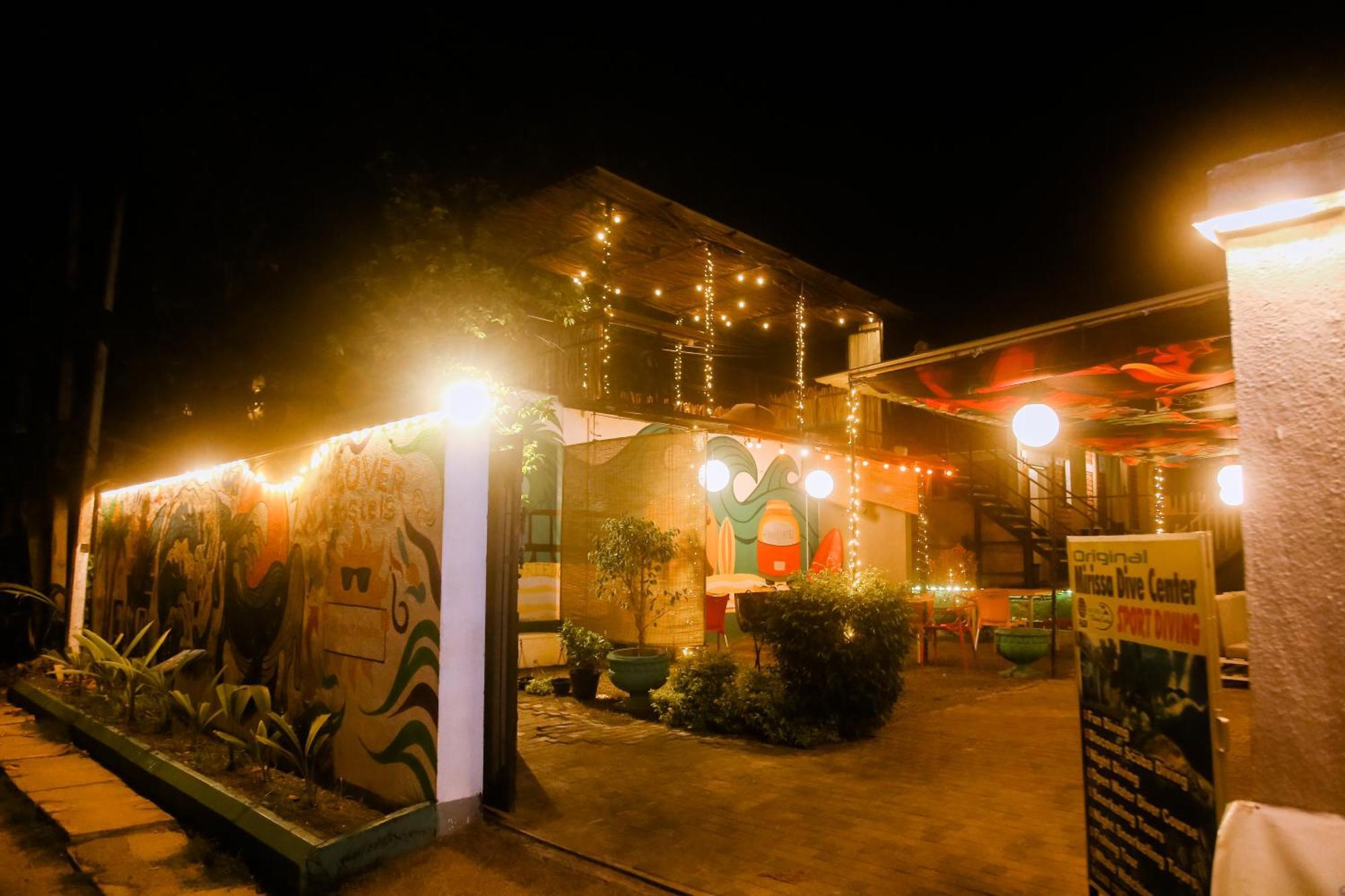Hangover Hostels Мириса Екстериор снимка